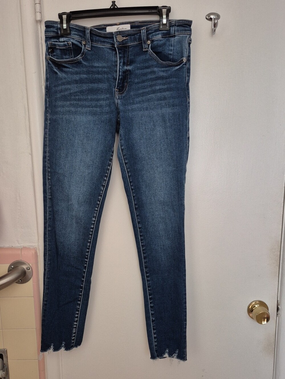 High-Rise Dark Blue Skinny Jeans — Classic Stretch Denim
